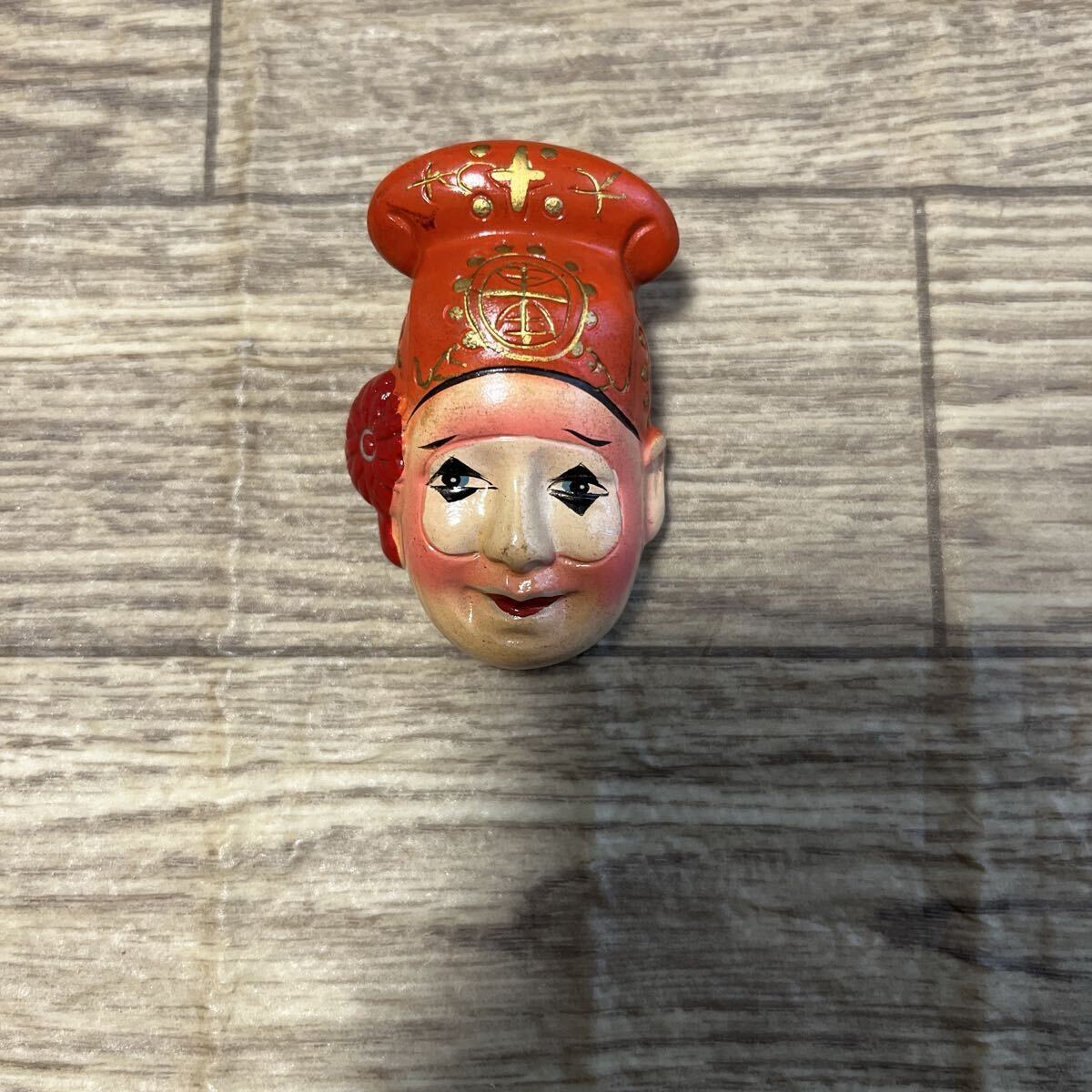 骨董品 鉛筆削り 中伝統工芸 レトロ 中国 伝統工芸 工芸美術 中国美術 中國古玩 中国中国人形鉛筆削り 土人形 彩色 お面 拍卖