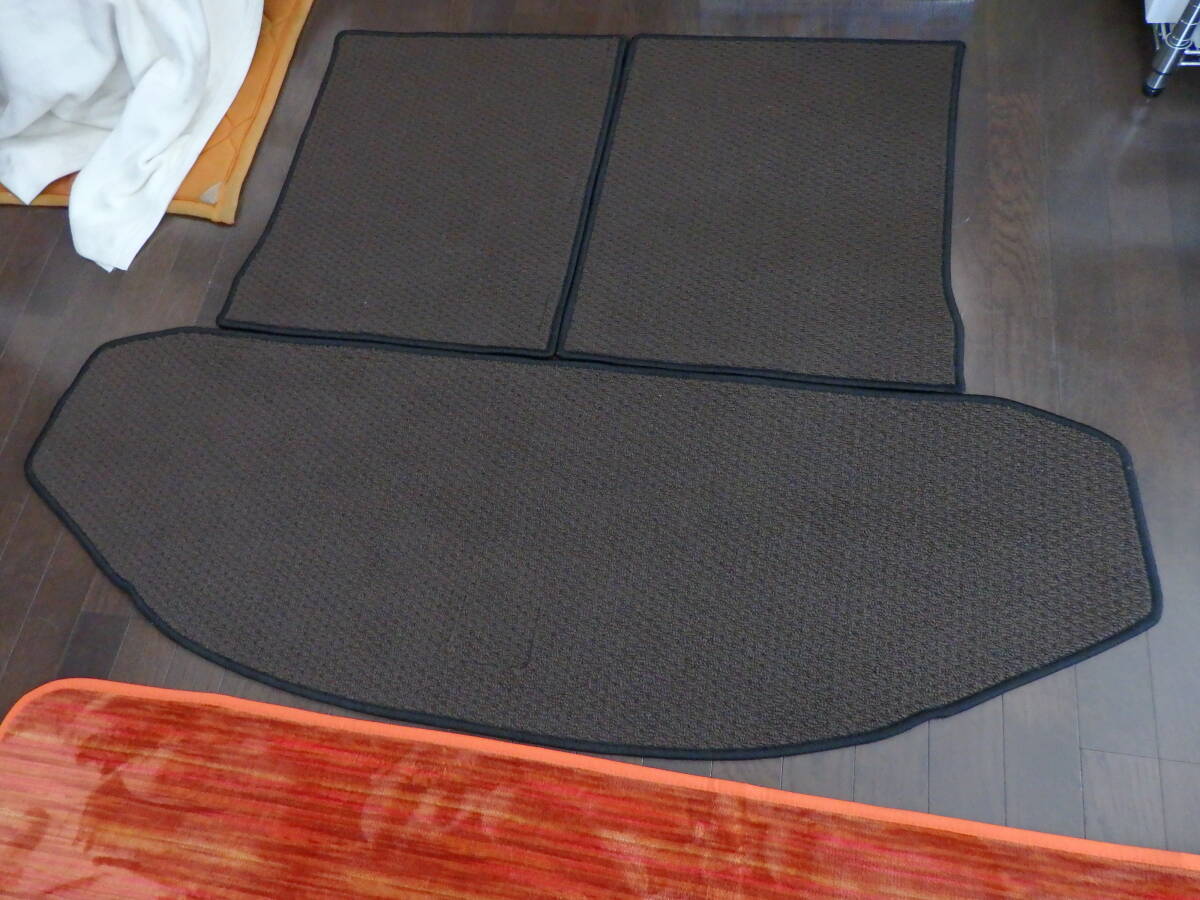 マツダ CX-8 KG2P 6人乗り用カーゴマット 裏面 すべり止め焼きフェルト仕様拍卖