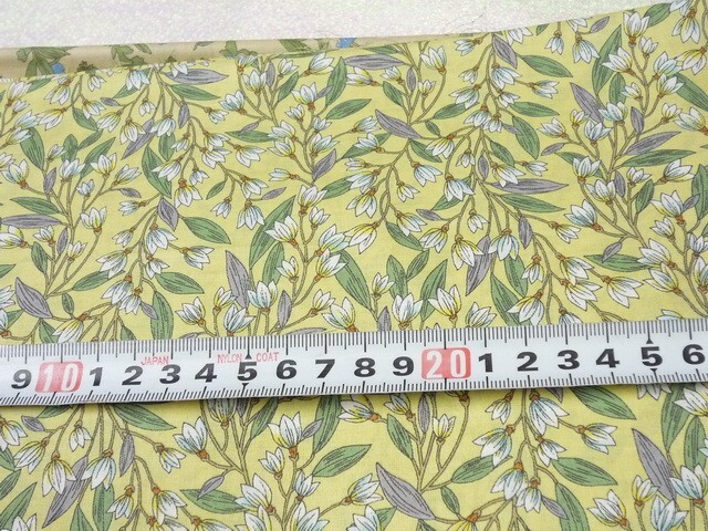 100*40★うす黄色?・花柄の・ハギレ・生地・布★0543-69拍卖