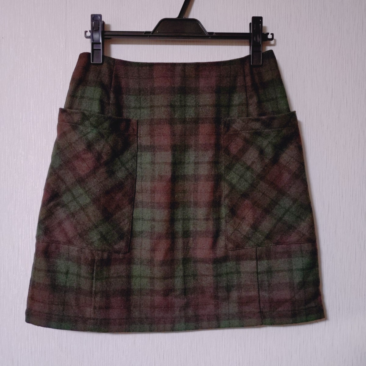 【送料無料】earth music&ecology ポケット付き台形ミニスカート チェック 緑色×茶色 アースミュージックアンドエコロジー【即決】拍卖