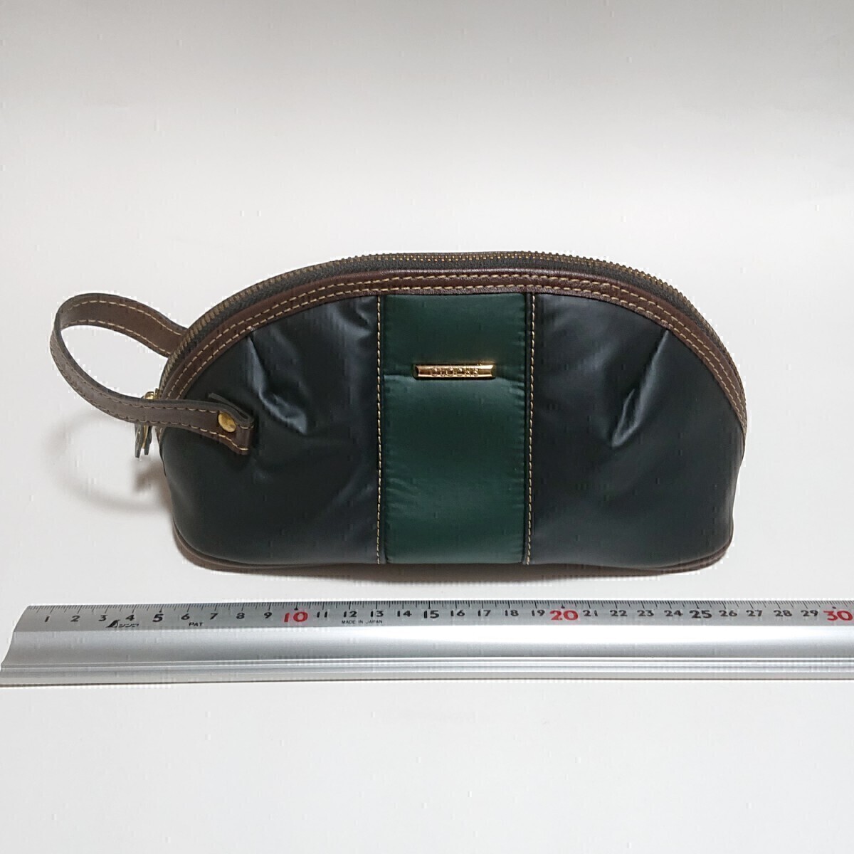 【送料無料】日本製 CLOCHE バッグ 黒色 ブラック ミニバッグ 手提げ ハンドバッグ ポーチ クロシェ【即決】拍卖