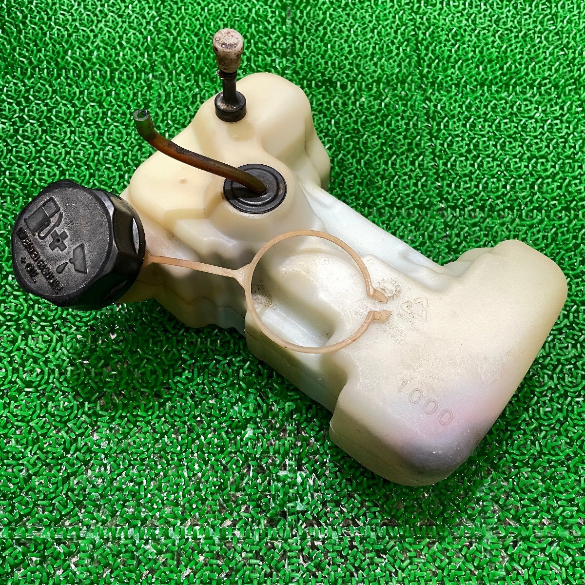 13307 N0048-A1 丸山 刈払機 MBS266 タンク ジャンク パーツ 部品 中古 農機具 現状渡し拍卖