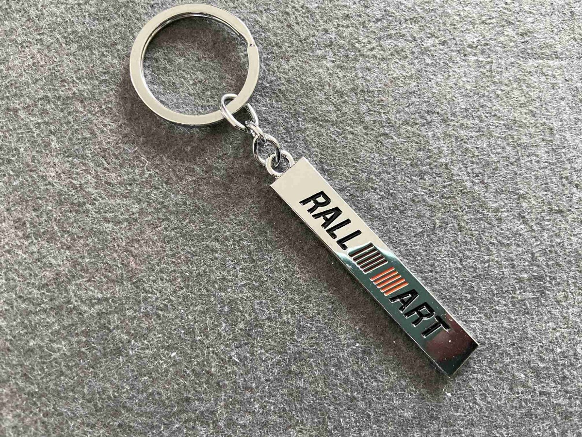 三菱 RALLI ART 220番 キーホルダー オシャレ キーリング メンズ レディース兼用 高級感 車鍵アクセサリー拍卖