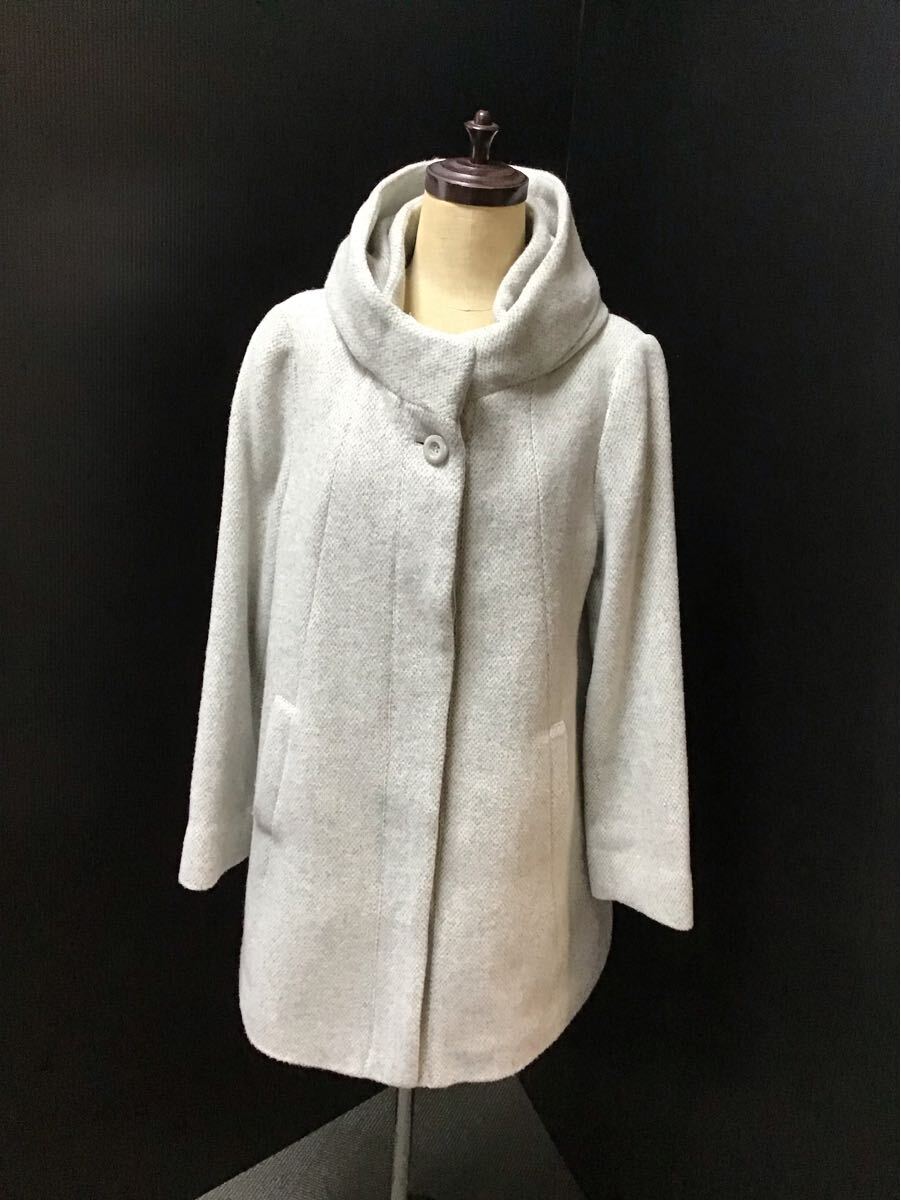 Glitgern/グリッツァーン ハーフコート Mサイズ ライトグレー ボリュームネック 軽い アウター レディース ミドル丈拍卖