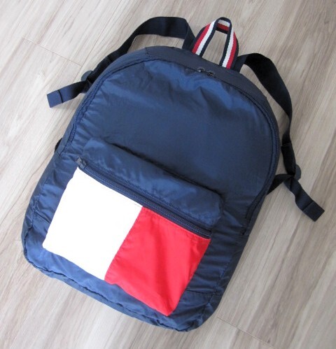 ★トミーヒルフィガー★軽量★小さく収納★携帯リュック★折りたたみ★バックパックディパック★旅行サブバッグサブバック拍卖