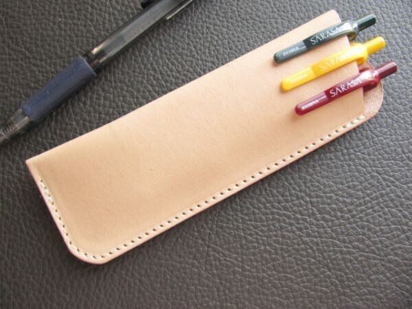 (c53)新品牛ヌメ革 3本用ペンケース 生成り ハンドメイド拍卖