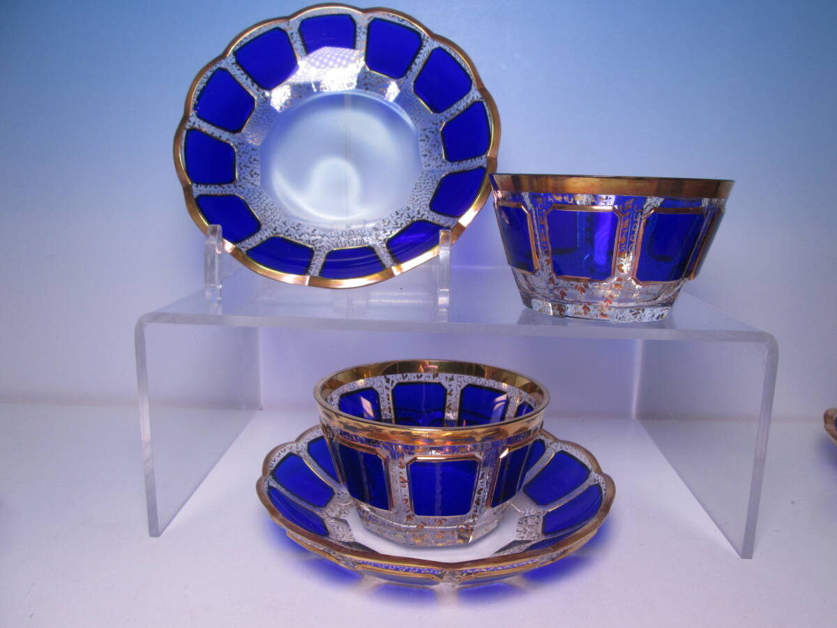 ☆チェコ ボヘミアンガラス 金彩ブルー デザートボール&ソーサー 2客 ケース無 フレンチ/サラダボール拍卖
