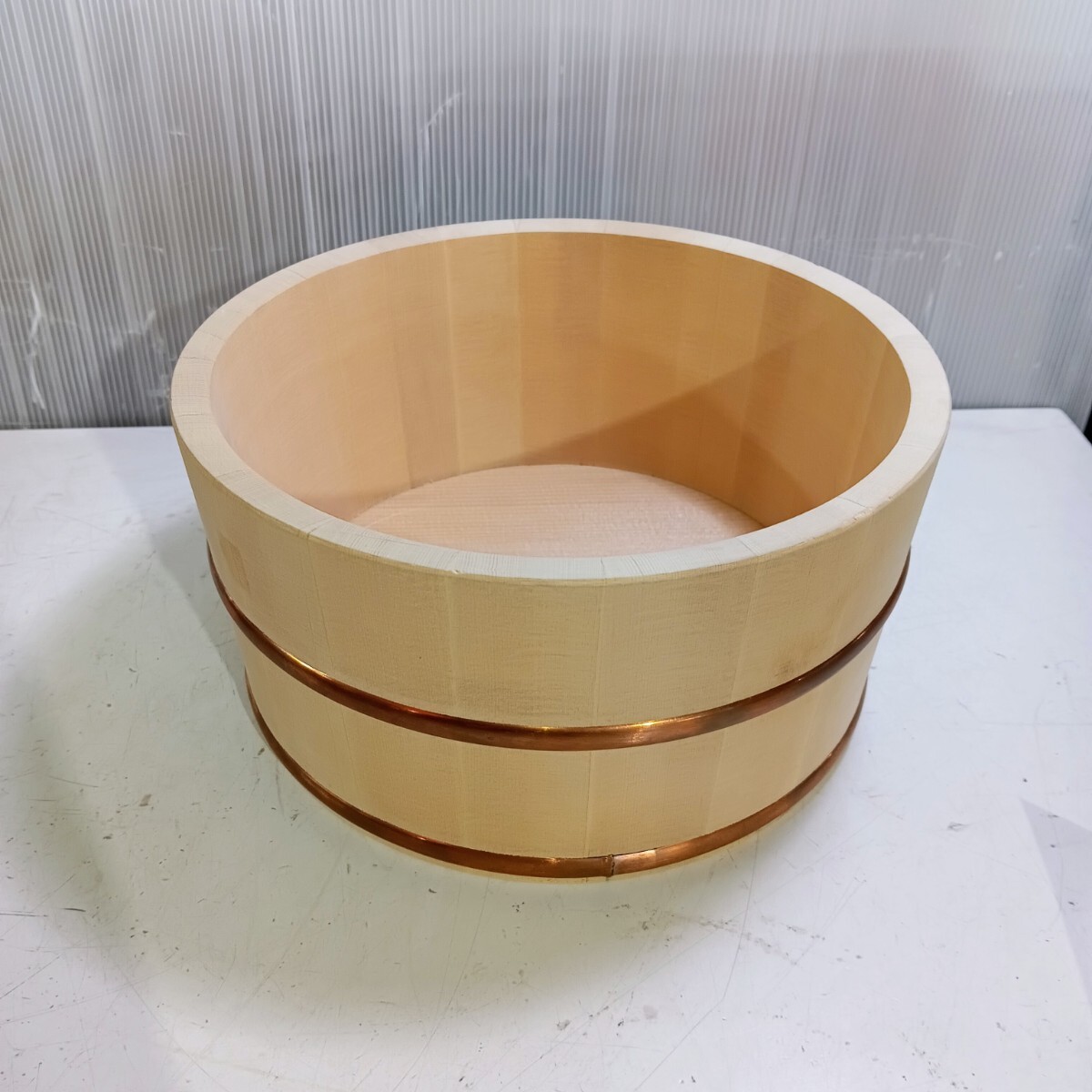 【1円スタート】 風呂桶 木桶 銅タガ 湯桶 未使用 E1596拍卖