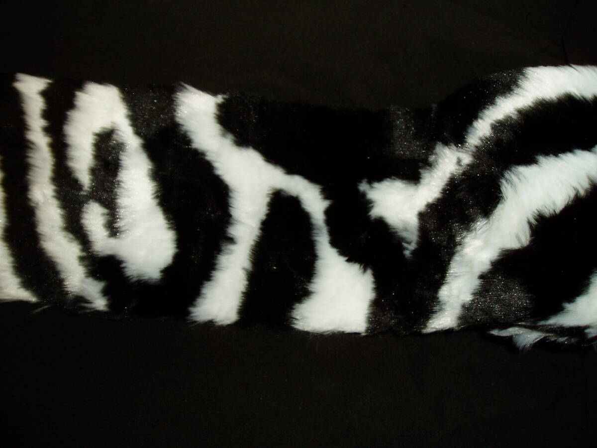 アニマルファーテープ、白と黒10㎝×98㎝拍卖