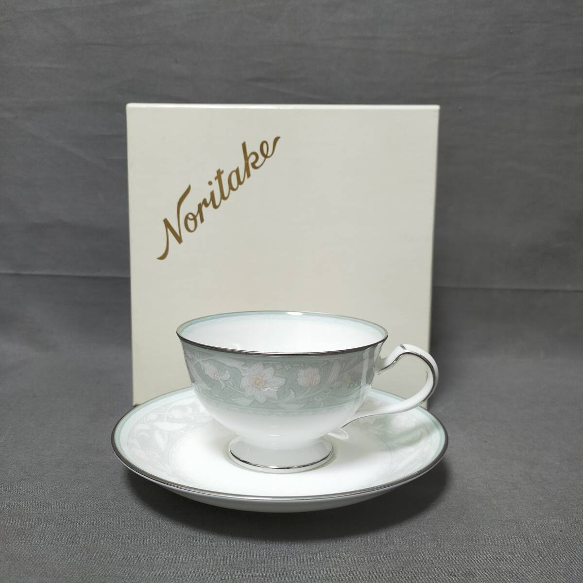 ▲ 11/6 296828 Noritake ノリタケ カップ&ソーサー お皿 コップ セット 食器拍卖