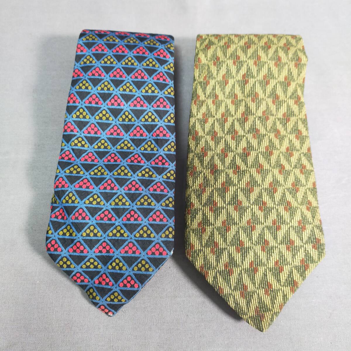 5711/10 GJ72426 BALLY バリー ネクタイ グリーン ネイビー系 100%SILK おまとめ used 現状品拍卖