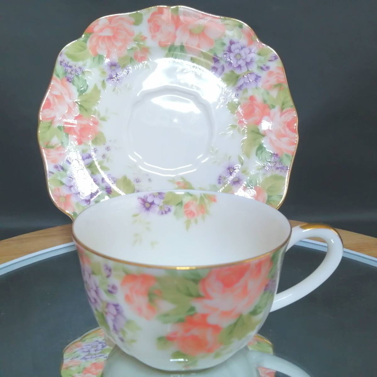 新品未使用◇自宅保管 MARUI BON ROI カップ&ソーサー 花柄 ※追加出品予定あり まとめて専用化粧箱保管中拍卖