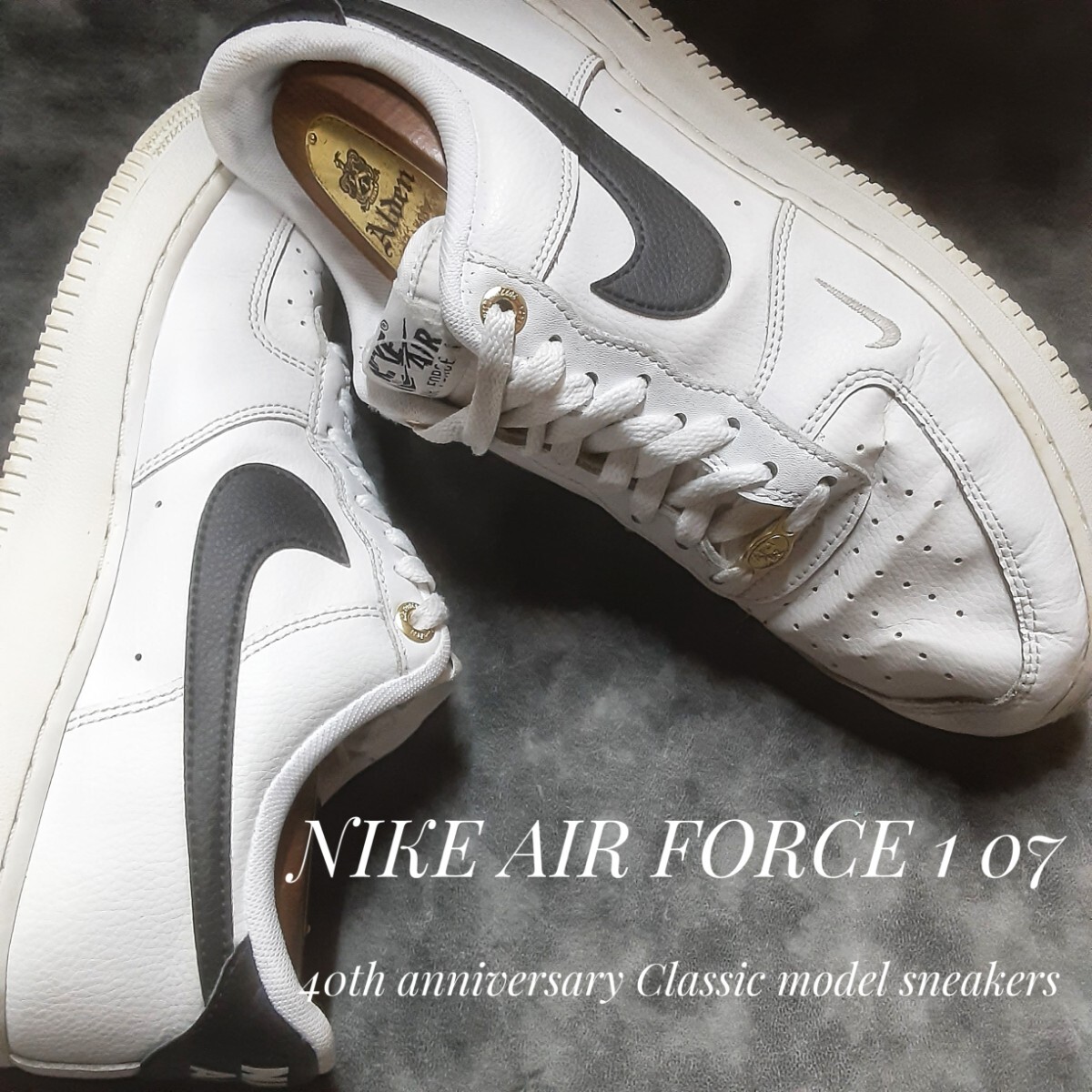 最値!22年製!希少40周年アニバーサリー!クラシックモデル!ナイキ エアフォース 1 07高級レザー スニーカー!ホワイト×ブラック!白黒 26cm拍卖
