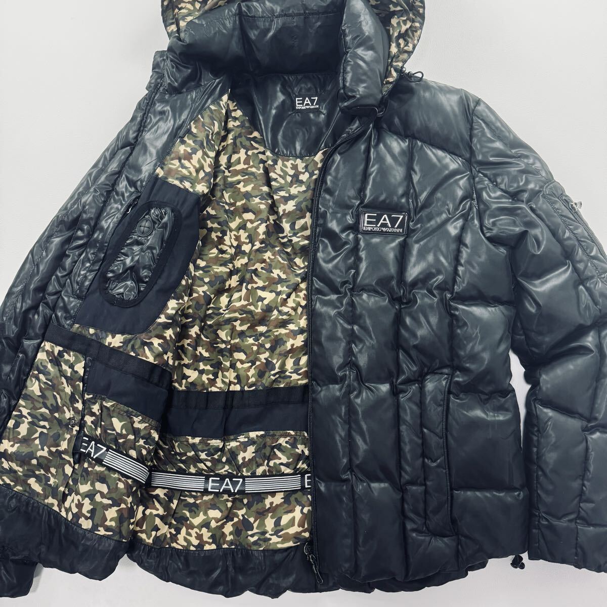 希少XXL EMPORIO ARMANI エンポリオ アルマーニ EA7 ダウンジャケット ジャンパー 着脱フード 2way 迷彩 カモフラ 黒 ダブルジップ メンズ拍卖