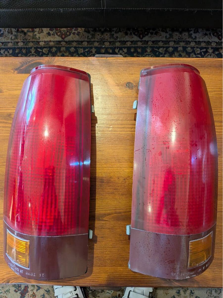 シボレー GMC タホ サバーバン テールランプ 左右セット テールライト GM GMC ピックアップトラック SUBURBAN TAHOE CHEVROLET拍卖