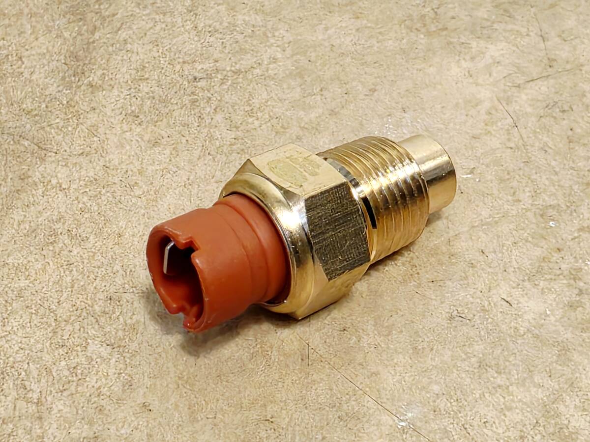 フィアット・パンダ1/プント1/ウーノ1/レガータ/リトモ/126/127/クーペ/X19 水温センサー拍卖