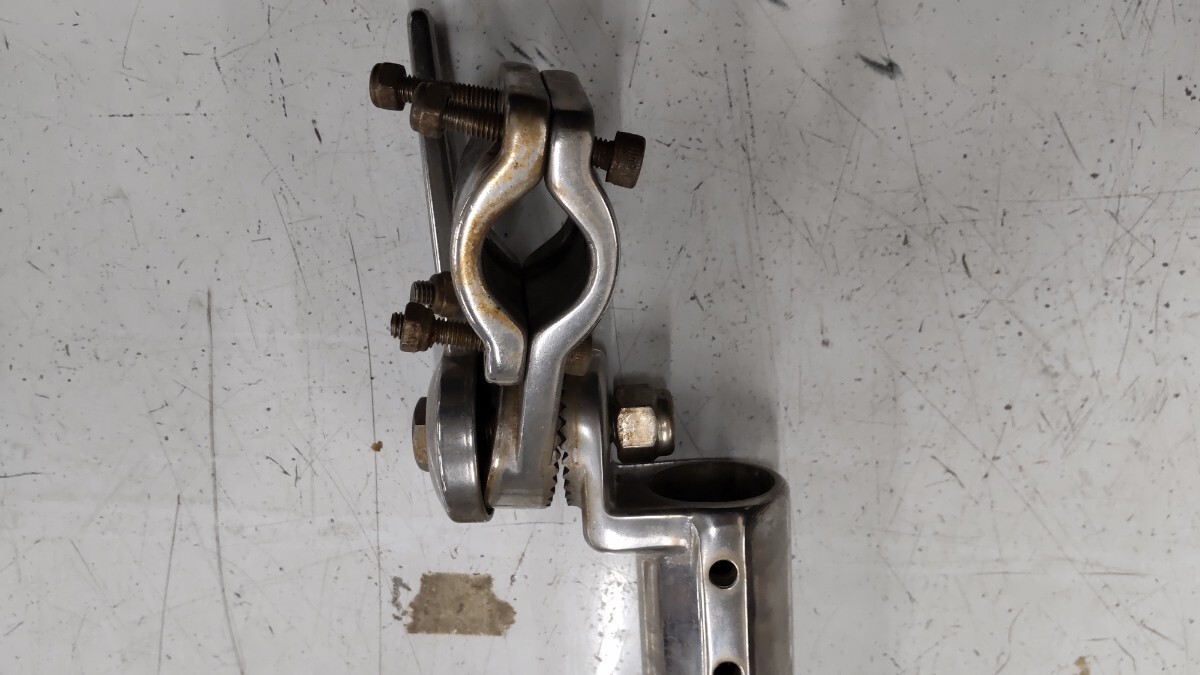 レール用起倒式アンテナベースの中古品です。拍卖