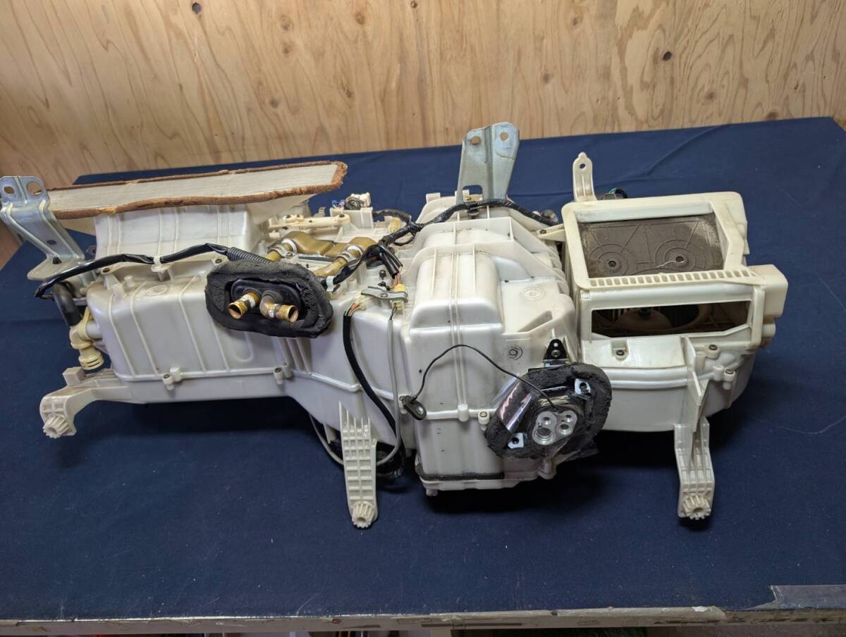 ソアラ JZZ30 エアコンユニット ヒーターユニット 87010-24010拍卖