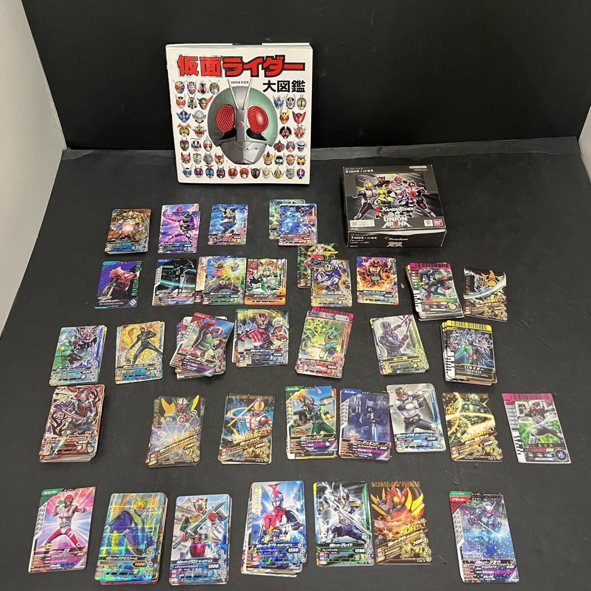 06w19689★1円~ 仮面ライダー大図鑑・ガンバレジェンズカード約100枚まとめ売り【中古品】拍卖