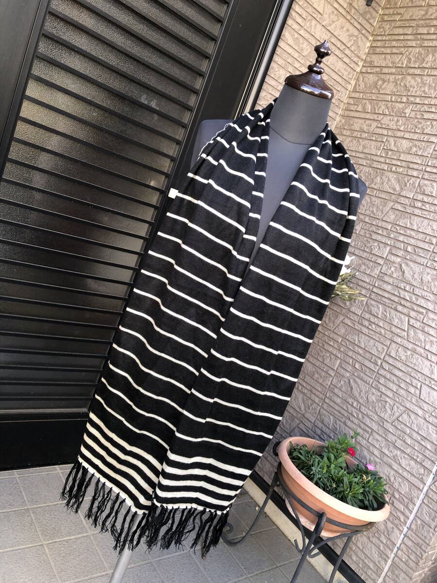 ボーダー柄 マフラー 美品 ブラック×ベージュ 送料230円拍卖