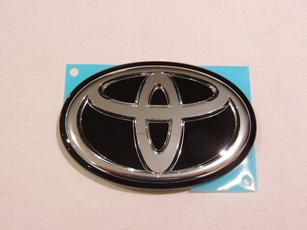 ★新品★ トヨタ純正 GRヤリス 用 トヨタ リア エンブレム 74mm×108mm ブラック Tマーク トヨタマーク拍卖