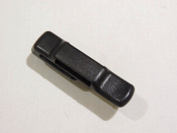 ★送料無料★ トヨタ純正 リアシート用 シートベルトハンガー 1個 ※代引不可商品 73371-58010-B0 【国内正規純正部品】拍卖