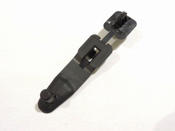 新品 ニッサン純正 フロアカーペット フック 74285-40U00 様々な車種に流用可能 ※代引き不可商品 日産 補修部品 フロアマット固定用フック拍卖