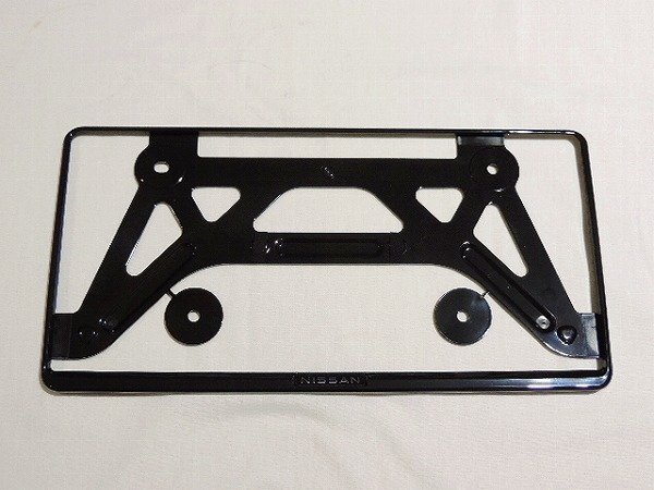 【新品】 日産純正 アリア FE0 用 ナンバープレートリム ブラック 1枚 ニッサン エンブレム付 ナンバーフレーム拍卖