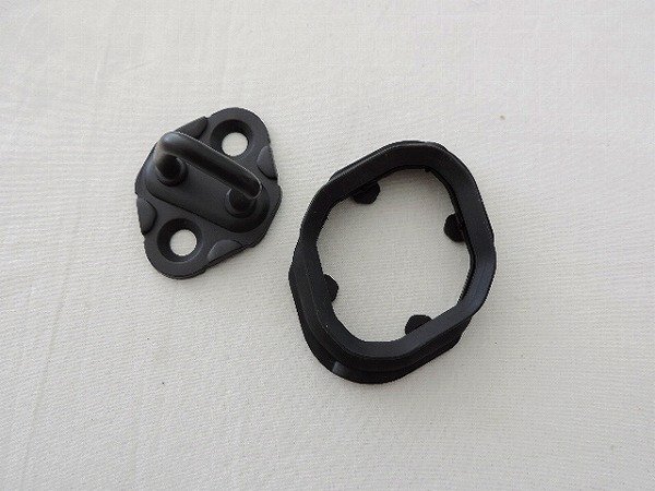 【新品】 トヨタ純正 スライドドア フロント側 ドアストライカー & カバー 2点セット 色々な車種に流用可能 ブラック 黒 補修部品拍卖