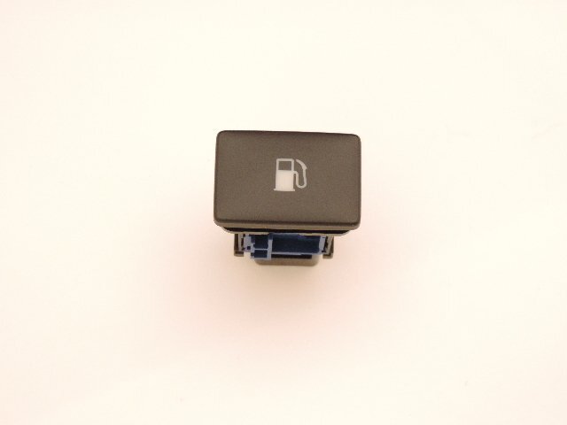 トヨタ純正 C-HR用 フューエル リッドオープナー 他の車種などに流用可能 ZYX10 H28.12~ プリウス ZVW50 H27.12~ 給油口 ボタン拍卖