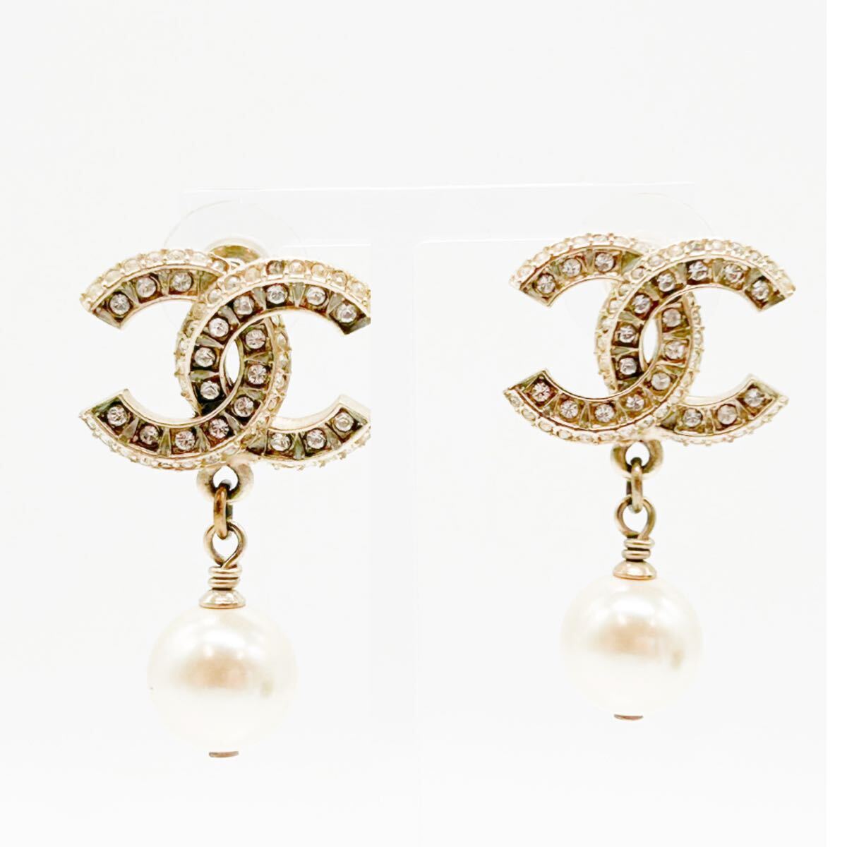 CHANEL シャネル ココマーク パール ピアス ゴールド ラインストーン A17V アクセサリー スイング拍卖