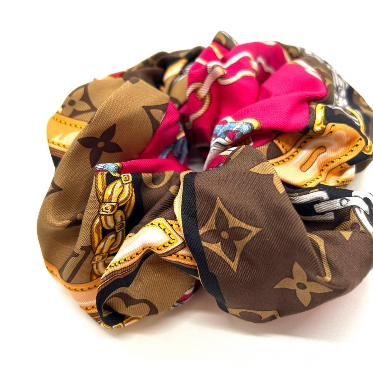 LOUIS VITTON ルイ・ヴィトン シュシュ ヘアゴム モノグラム トロシュー M76954 ブラウン ヘアアクセサリー拍卖