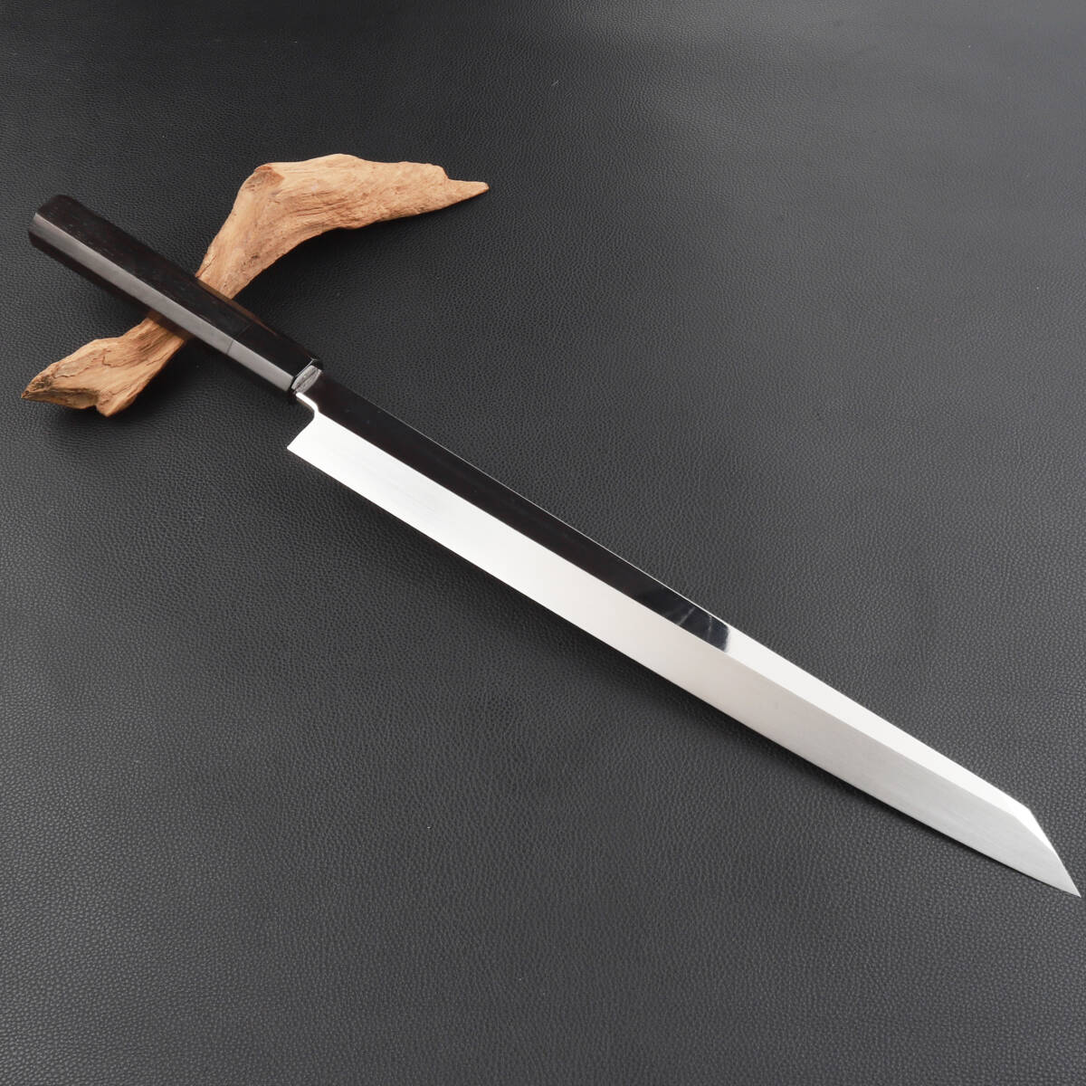 10993 切付柳刃包丁 尺二 刺身包丁 刃は究極の切れ味 高光沢度鏡面仕上げ(完全手研ぎ) 希少 和包丁 黒檀黒水牛角八角柄拍卖