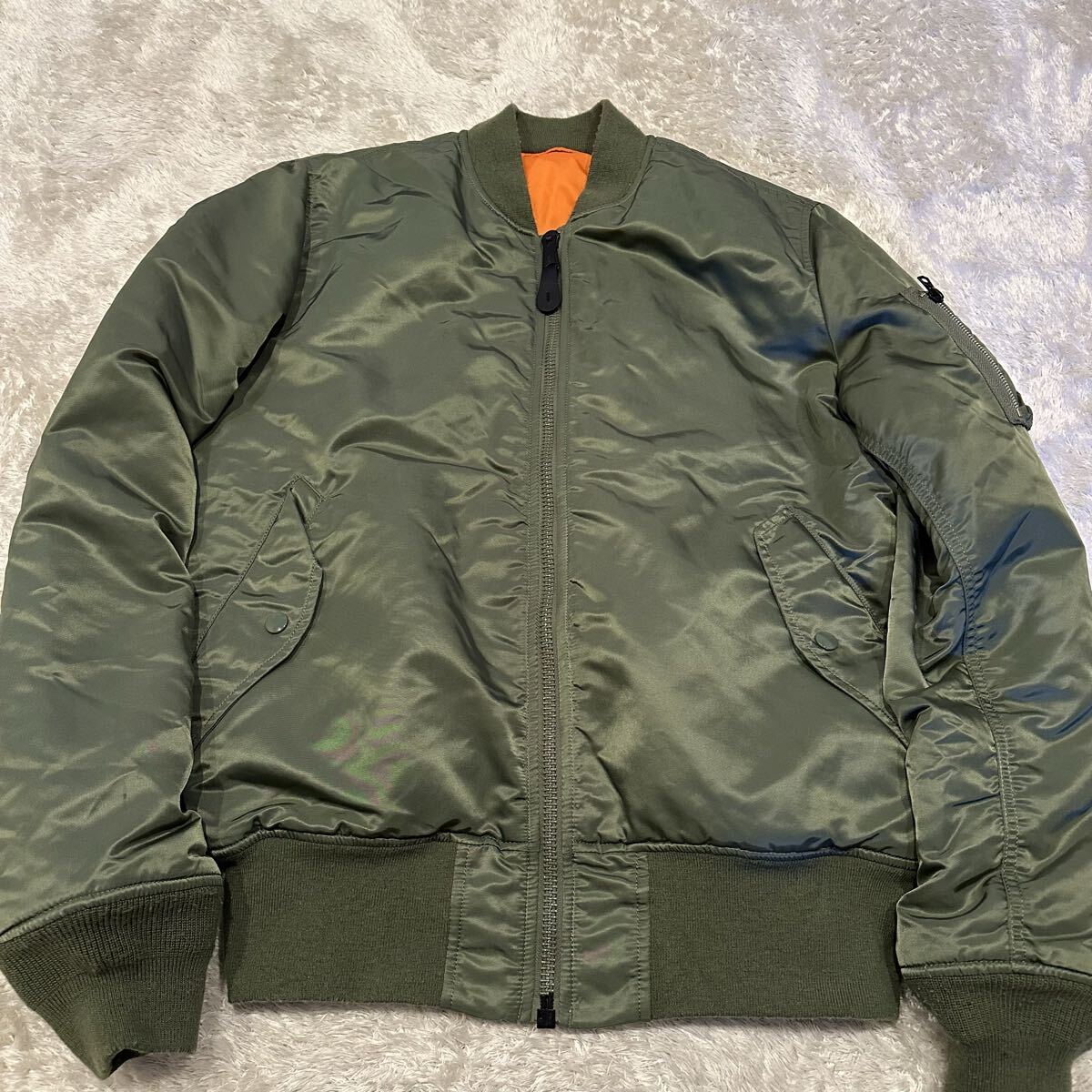 定番人気 ALPHA INDUSTRIES アルファ MA-1 フライトジャケット ミリタリー メンズ サイズXL 中綿 リバーシブル カーキ セージグリーン拍卖