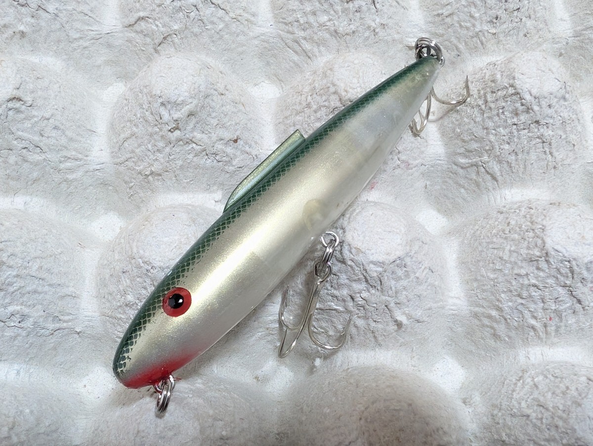 ビルルイスルアーズ【ウォーキンスティック】4.5インチ・1/2オンス:#グリーンバック/ゴールドパール拍卖