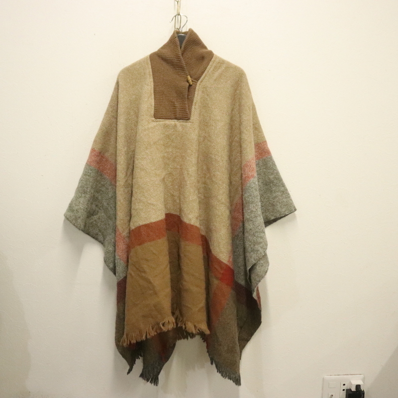 y492 70sビンテージ CONLA ウールポンチョ アイルランド製■1970年代製 レディース ベージュ チェック アメカジ ストリート 古着 激安 希少拍卖