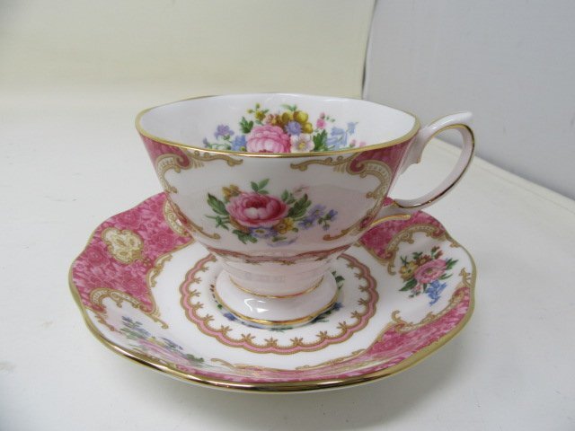 ◆ロイヤルアルバート カップ&ソーサー レディカーライル 1客 ピンク系 中古扱い◆11975★拍卖