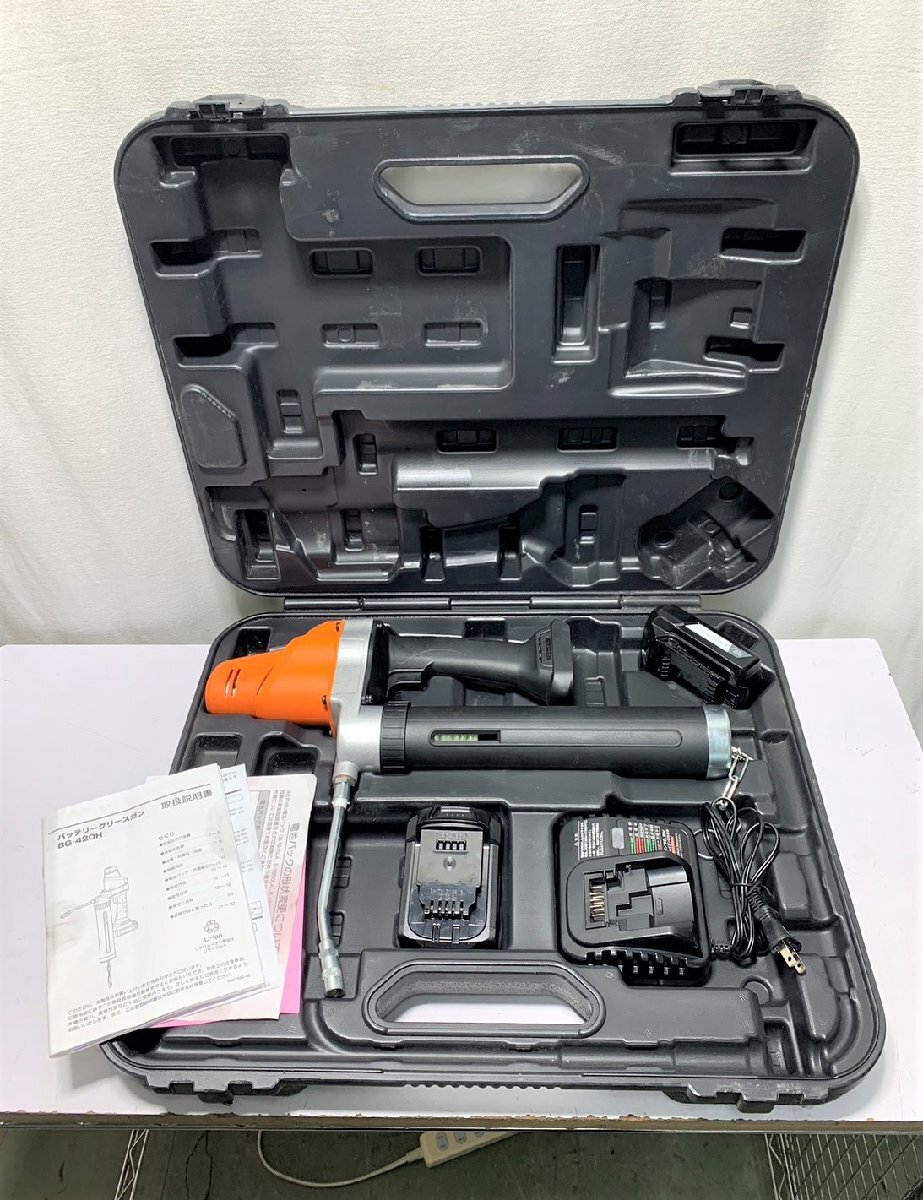 ▽京セラ バッテリーグリースガン BG-420H 18V 1500mAh 電池パック×2個 充電器 ジャンク(簡単な動作確認のみの為)▽008911拍卖