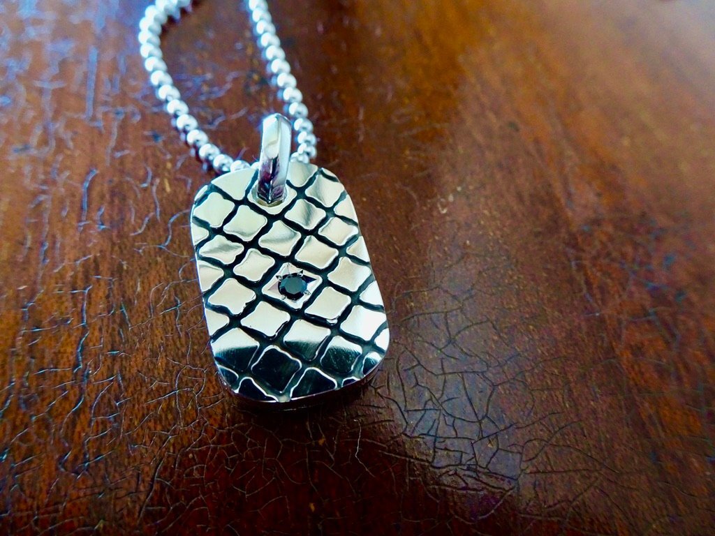 仁尾彫金『一つ星ブラックジルコニア、パイソン、プレートヘッド、燻あり』ハンドメイド489拍卖