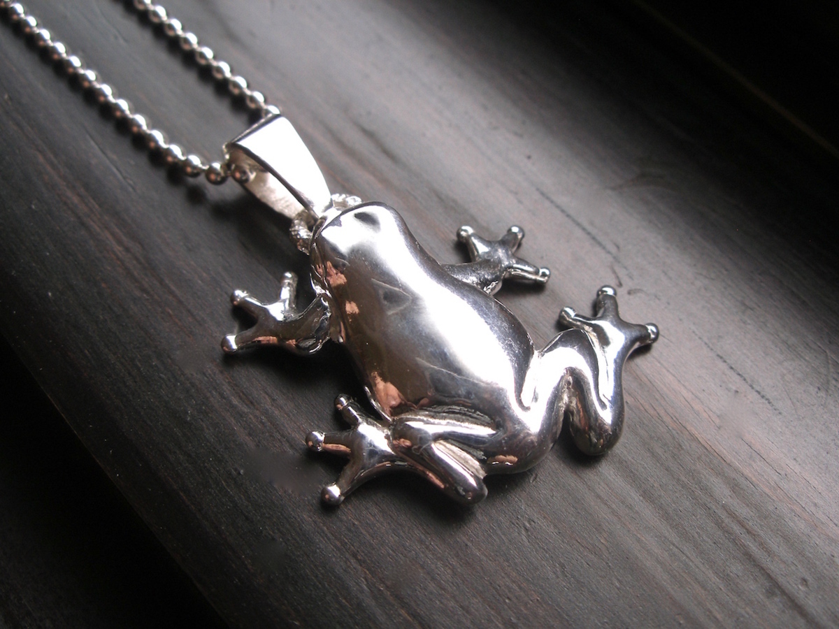 仁尾彫金『雨蛙ペンダント』ハンドメイド159b拍卖