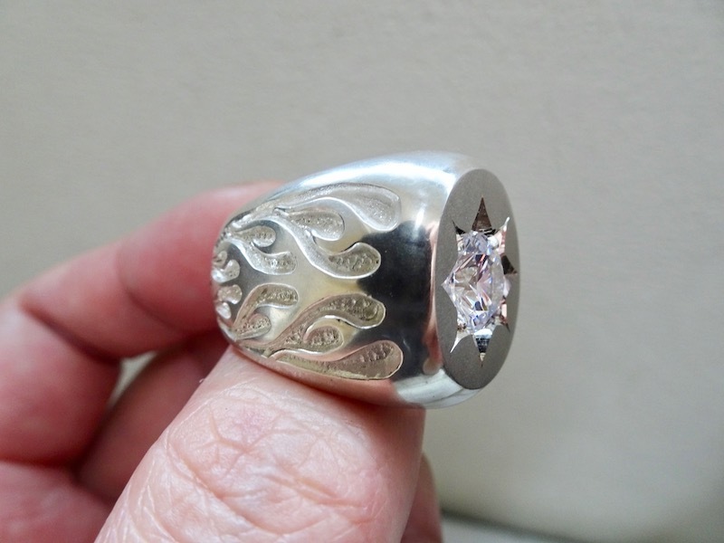 仁尾彫金『一つ星ジルコニア、ファイヤーパターン、プラチナ楕円の印台リング』ハンドメイド171拍卖