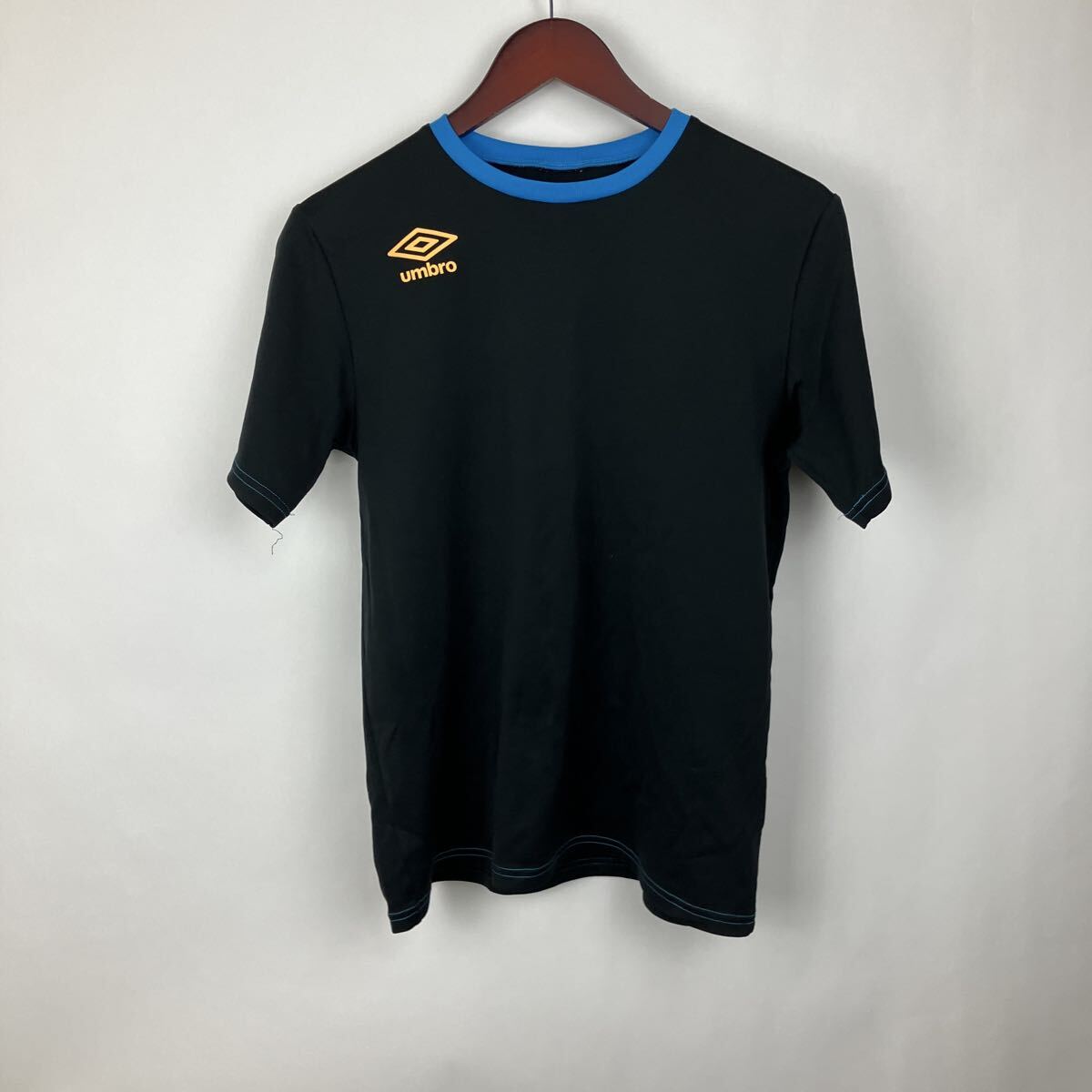 UMBRO アンブロ umbro Tシャツ スポーツ 半袖 半袖Tシャツ ブラック ドライ Mサイズ スポーツウェア メンズ 男性用 男性向け拍卖