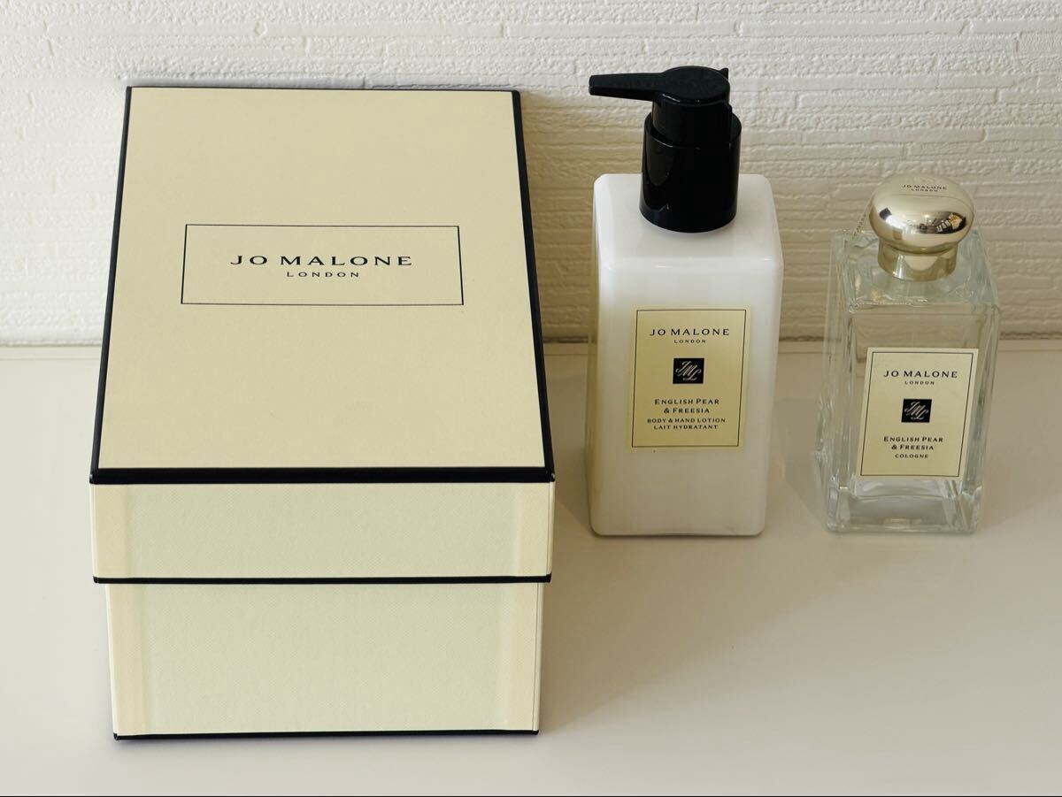 【新品未使用】Jo MALONE LONDON ジョーマローンイングリッシュペアー&フリージア ボディ&ハンドローション 250ml & コロン 100ml拍卖