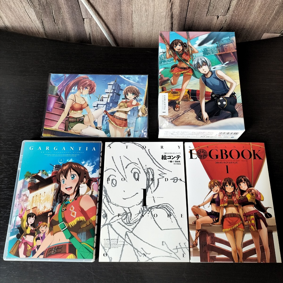 (TUK033) 翠星のガルガンティア Blu-ray BOX 1 GARGANTIA LOGBOOK 絵コンテ イラストカード バンダイ 中古品拍卖