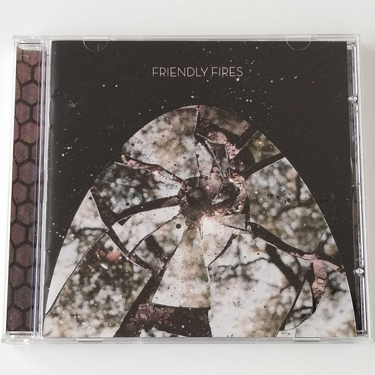 【輸入盤CD】FRIENDLY FIRES フレンドリー・ファイアーズ(XLCD383)XLレコーディングス 2008年デビューアルバム/ダンス・パンク拍卖