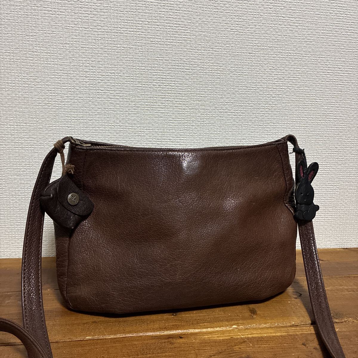 IBIZA イビサ 斜め掛け可 ショルダーバッグ レザー 本革 ブラウン拍卖