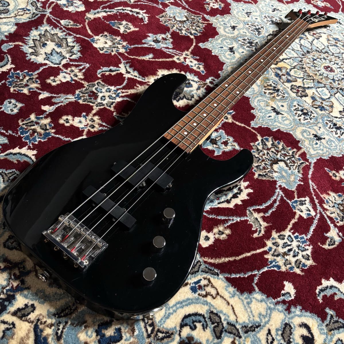 【レア】CHARVEL by JACKSON エレキベース PJタイプ ブラック拍卖