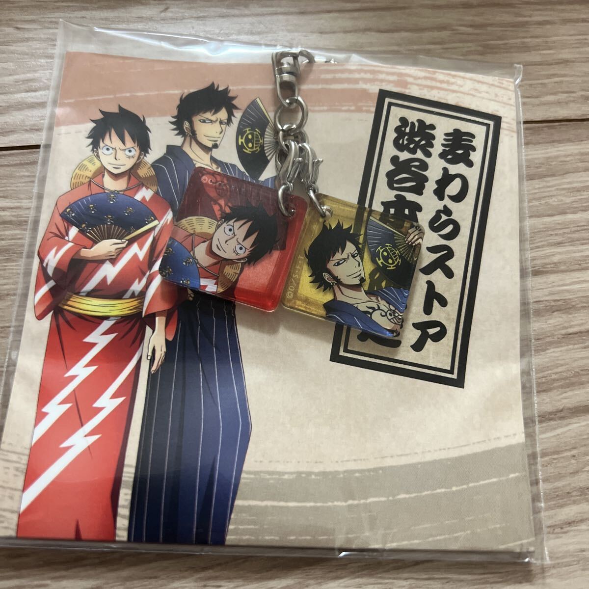 ワンピース ご当地限定アクリルキーホルダー渋谷本店 ルフィ&ロー拍卖