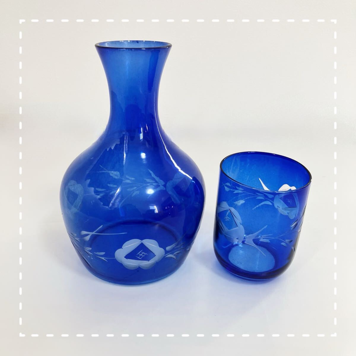 TA■ 未使用 花切子 冠水瓶 水差し グラス 2点セット 切子ガラス 青 ブルー 花瓶 アンティーク コップ 工芸品 ガラス製 花柄 切子 レトロ拍卖