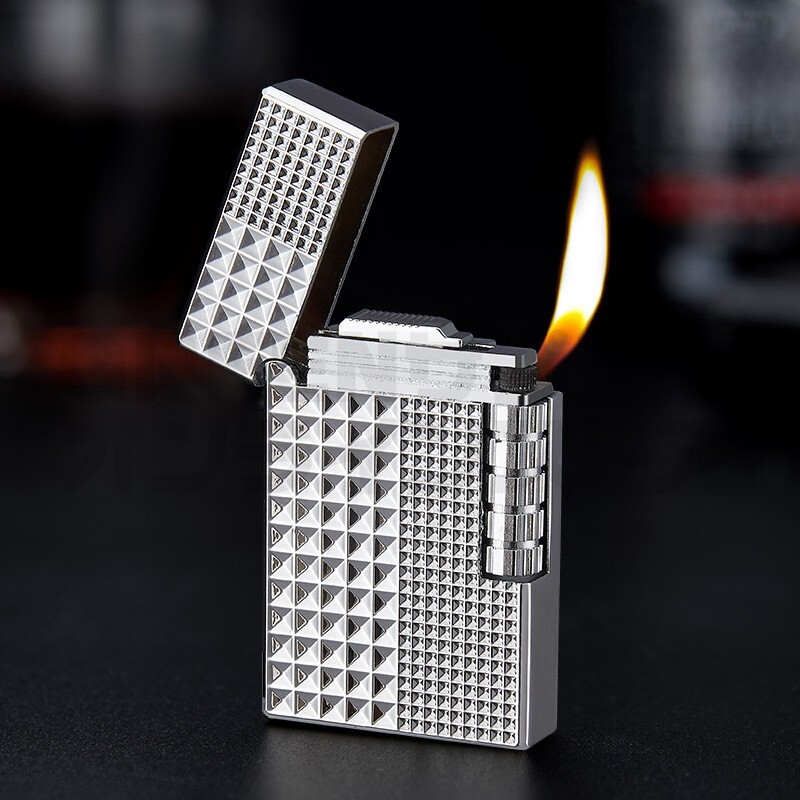 両面 スクエアピラミッド ガスライター シルバー 快音 フリント サイドローラー拍卖